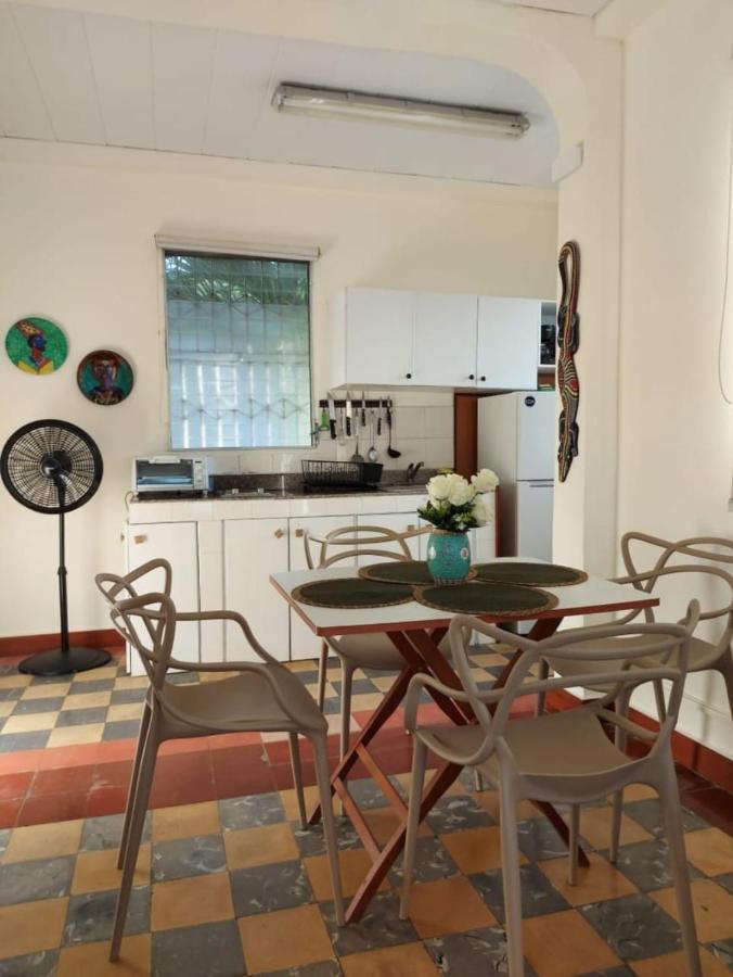 Casa Congo & Casa Rayo Verde - Restaurante - Galeria De Arte Portobelo Exterior photo
